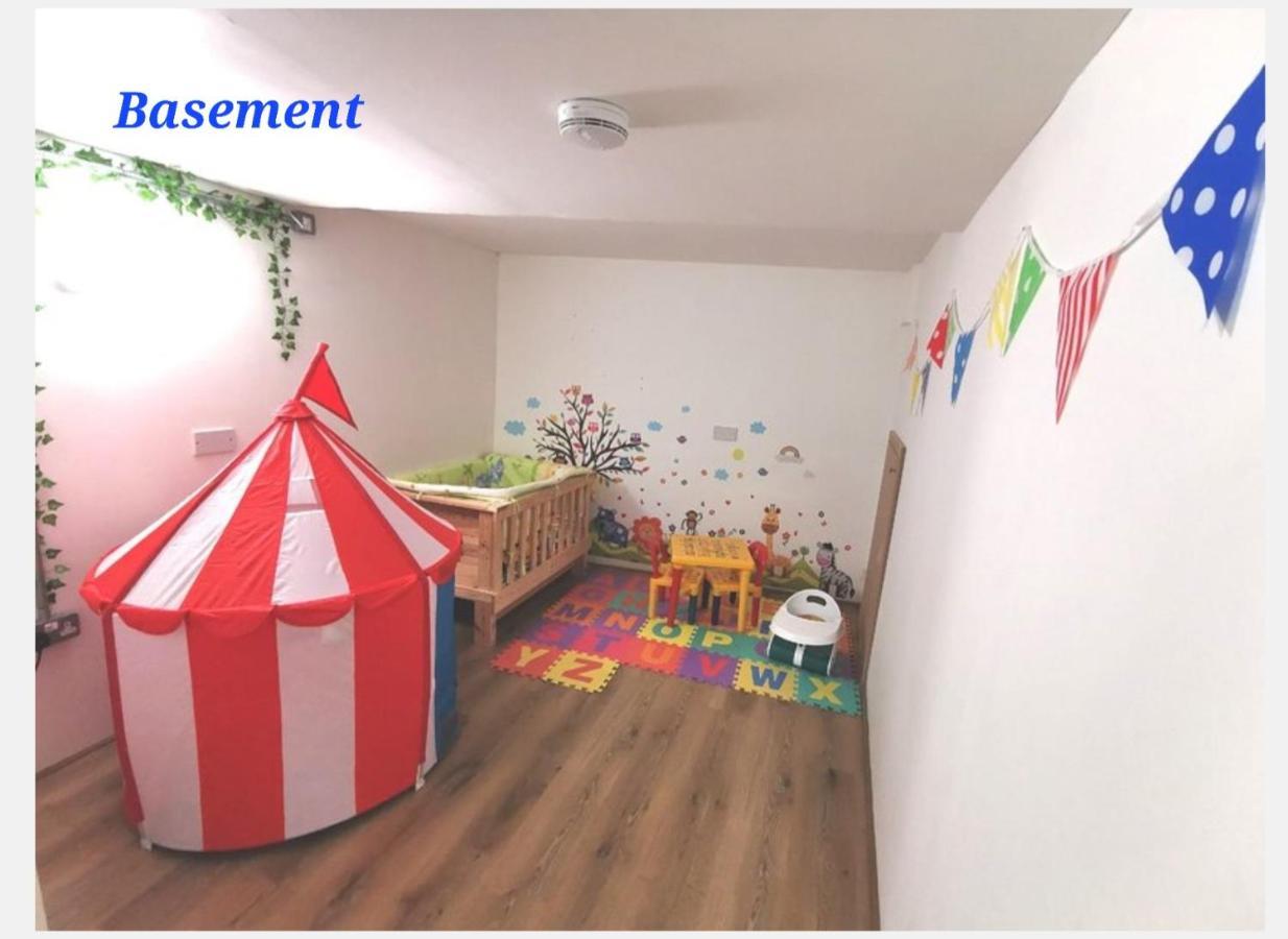 4 Sleeps And Travel Cot- Close To Beach And Restaurants Bournemouth Exterior foto